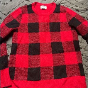 Buffalo Plaid size L sweater Old Navy